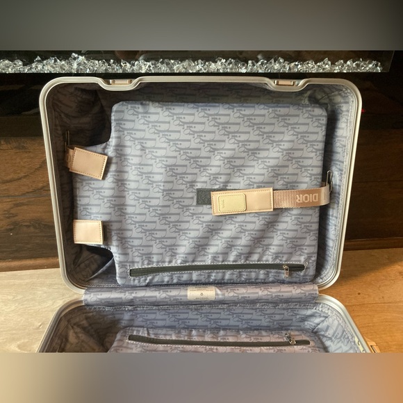 Authentic RIMOWA x DIOR carry on luggage - Picture 17 of 17